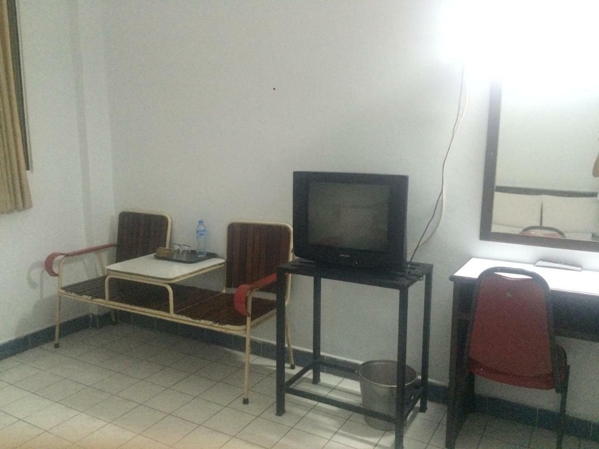 Thairungruang Hotel Surat Thani Luaran gambar